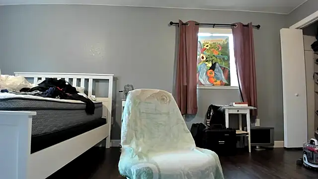 Snapshot of Studmuffin4you chatting on 04/01/26, 03:53 Studmuffin4you online show from 04/01/26, 03:53
