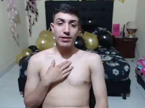 Snapshot of thiago_collins9 chatting on 01/08/26, 02:03 thiago collins9 online show from 01/08/26, 02:03