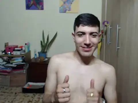 Snapshot of thiago_collins9 chatting on 01/12/26, 04:07 thiago collins9 online show from 01/12/26, 04:07