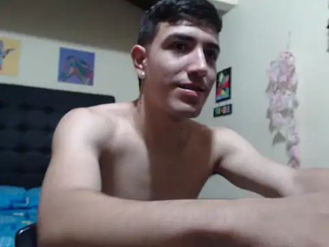 Snapshot of thiago_collins9 chatting on 02/21/26, 07:37 thiago collins9 online show from 02/21/26, 07:37