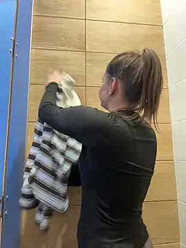 Niki Hug online show from 01/11/26, 10:20