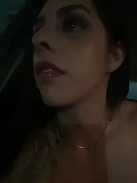 Snapshot of Monahhliza chatting on 12/21/25, 12:51 Monahhliza online show from 12/21/25, 12:51