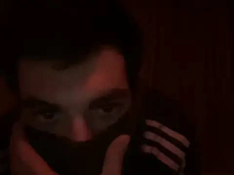 Snapshot of allen_mua chatting on 12/21/25, 05:20 allen mua online show from 12/21/25, 05:20