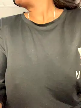 missmisha01 online show from 12/23/25, 02:42