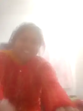 Snapshot of hira_sexe chatting on 12/20/25, 11:01 hira sexe online show from 12/20/25, 11:01