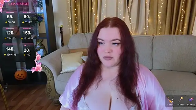 Snapshot of LindaBermer chatting on 12/18/25, 11:49 LindaBermer online show from 12/18/25, 11:49