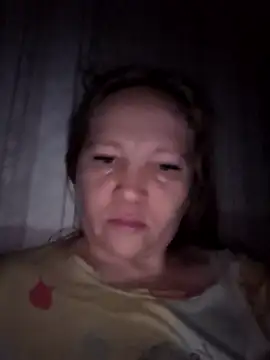 Snapshot of MikasXNiksssxX chatting on 12/19/25, 03:02 MikasXNiksssxX online show from 12/19/25, 03:02