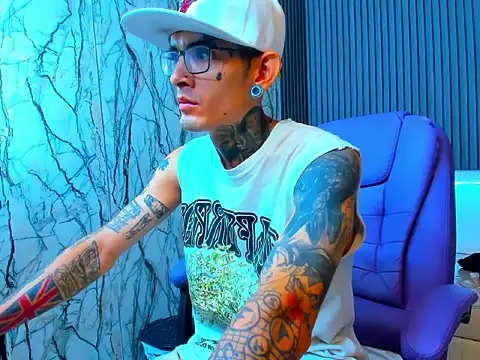 Boy tatto77 online show from 03/26/26, 12:55