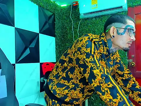 Boy tatto77 online show from 04/19/26, 05:34