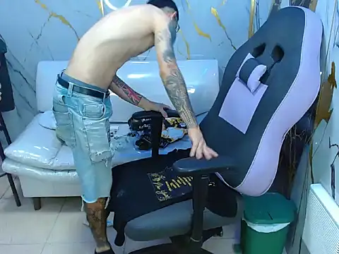 Boy tatto77 online show from 05/10/26, 11:37
