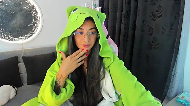 luna martii online show from 01/10/26, 05:31