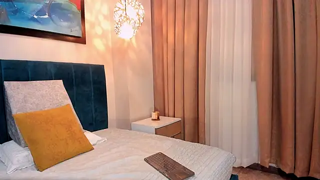 GahiaBelucci online show from 01/15/26, 11:59