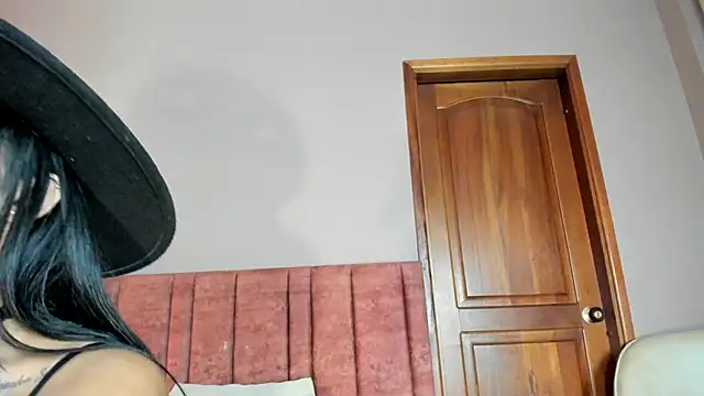 GahiaBelucci online show from 03/30/26, 11:44