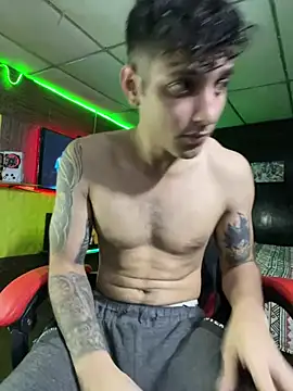 JustynAle2025 online show from 03/03/26, 06:47