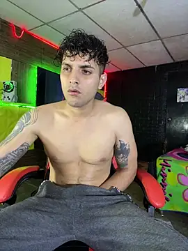 JustynAle2025 online show from 04/28/26, 04:39