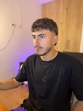 LIAM COLT online show from 04/08/26, 08:09