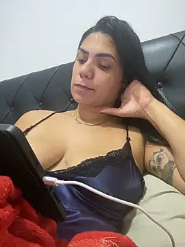 Nini  online show from 04/15/26, 05:53