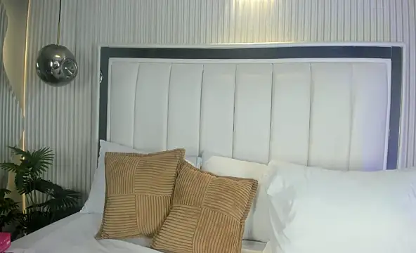 FiorelaSton online show from 04/11/26, 04:06