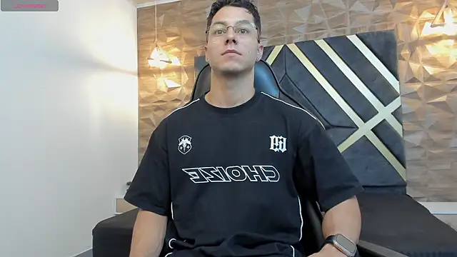 Noah Clarkk online show from 02/22/26, 06:06