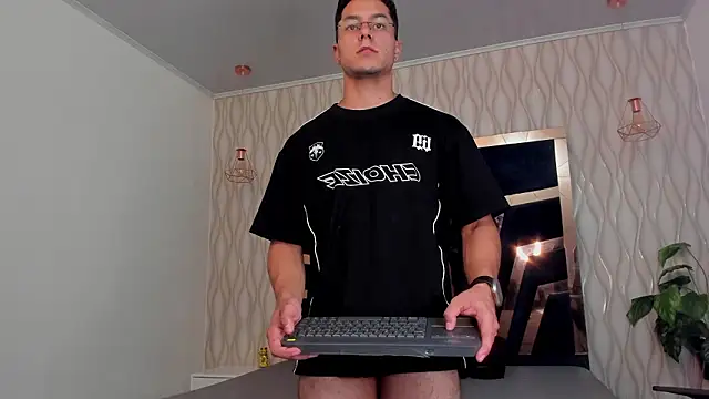 Noah Clarkk online show from 02/26/26, 05:50