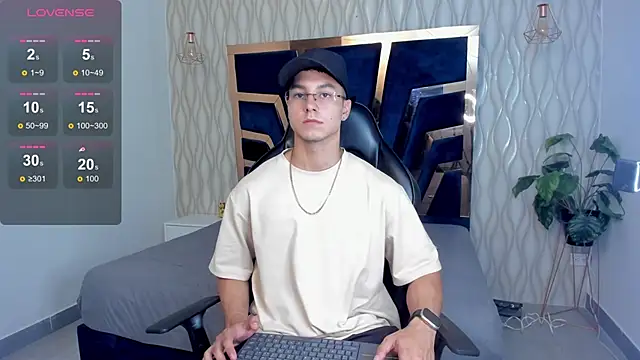 Noah Clarkk online show from 03/11/26, 05:19