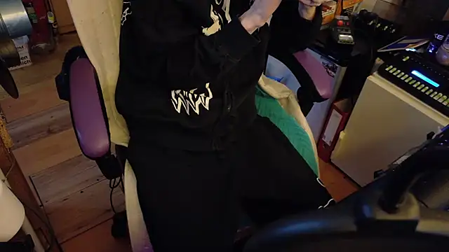 Snapshot of Gay-Versaut chatting on 01/16/26, 06:12 Gay-Versaut online show from 01/16/26, 06:12