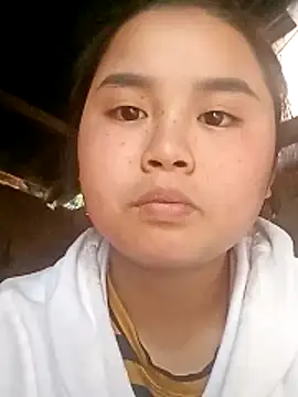 Snapshot of Daisy-y chatting on 12/20/25, 08:43 Daisy-y online show from 12/20/25, 08:43