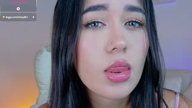 Snapshot of emmy_candy_18 chatting on 07/03/26, 12:17 emmy candy 18 online show from 07/03/26, 12:17
