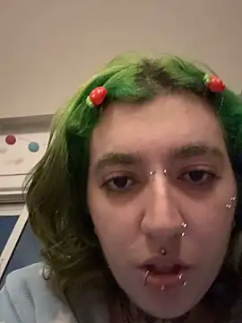 Snapshot of CrejinhaGotica chatting on 12/20/25, 11:45 CrejinhaGotica online show from 12/20/25, 11:45