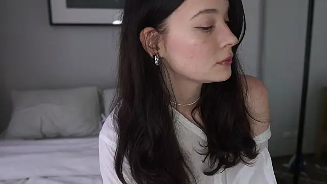 Snapshot of bonjour_nihao_hello chatting on 04/28/26, 02:27 bonjour nihao hello online show from 04/28/26, 02:27