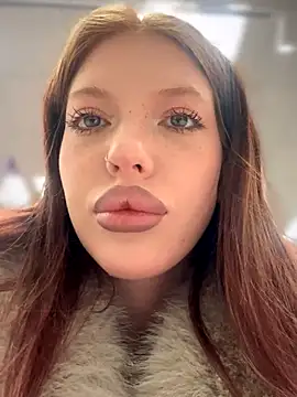 Snapshot of JeanGraay chatting on 12/18/25, 01:39 JeanGraay online show from 12/18/25, 01:39