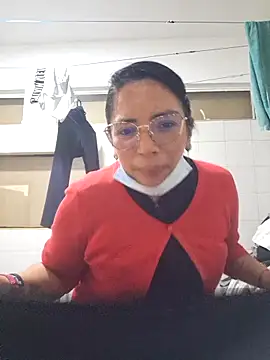 Snapshot of BoniFox_ chatting on 12/18/25, 02:12 BoniFox online show from 12/18/25, 02:12