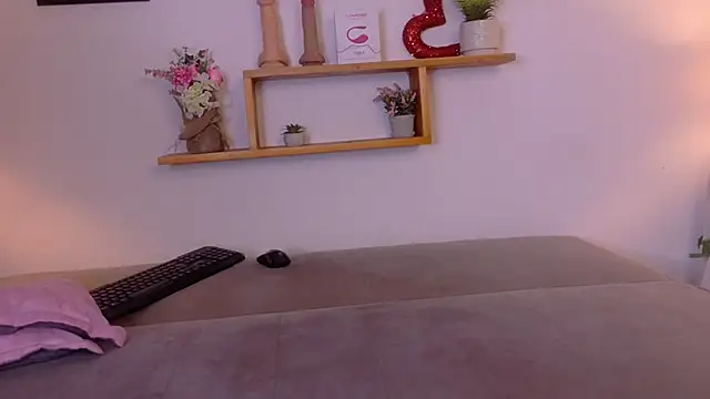 nairagold  online show from 05/15/26, 11:34