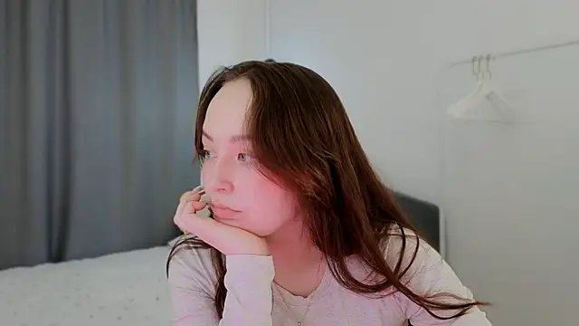 fallin lovee online show from 03/26/26, 01:38