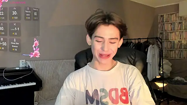 Snapshot of winsdor chatting on 01/09/26, 11:02 winsdor online show from 01/09/26, 11:02