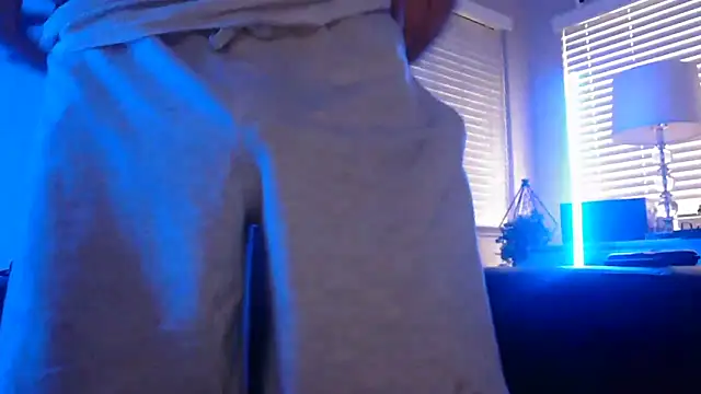 Snapshot of MISTERANDDEMI chatting on 02/12/26, 12:05 MISTERANDDEMI online show from 02/12/26, 12:05