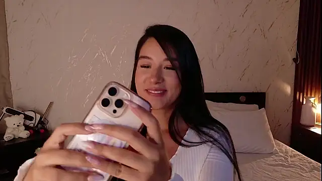 Alannadumont  online show from 01/10/26, 07:15