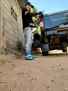 Snapshot of PIGHIGHDIRTY_p0 chatting on 02/12/26, 05:08 PIGHIGHDIRTY p0 online show from 02/12/26, 05:08