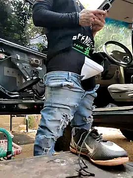 Snapshot of PIGHIGHDIRTY_p0 chatting on 02/16/26, 06:15 PIGHIGHDIRTY p0 online show from 02/16/26, 06:15