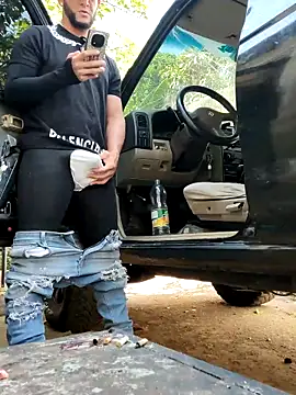 Snapshot of PIGHIGHDIRTY_p0 chatting on 02/18/26, 07:10 PIGHIGHDIRTY p0 online show from 02/18/26, 07:10