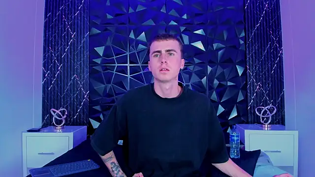 SpaceBoy1 online show from 02/19/26, 08:49