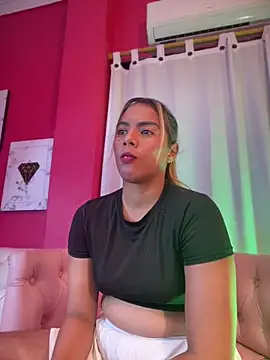 MiaSizzle online show from 02/01/26, 07:56