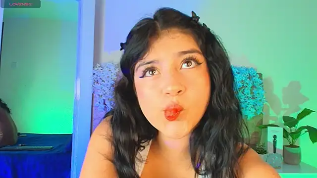 Snapshot of hannaa_cute chatting on 05/06/26, 12:10 hannaa cute online show from 05/06/26, 12:10