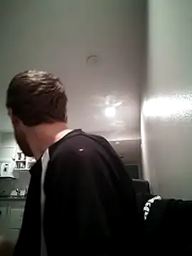 Snapshot of qdar665 chatting on 12/19/25, 01:12 qdar665 online show from 12/19/25, 01:12