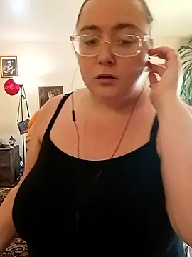 pinkcheetah12 online show from 05/12/26, 02:36