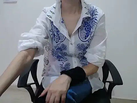 Farhana beautyfull online show from 03/24/26, 04:39