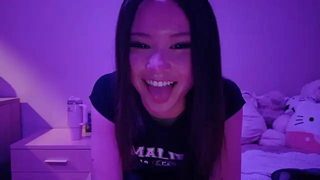 luvvivii online show from 01/18/26, 06:17