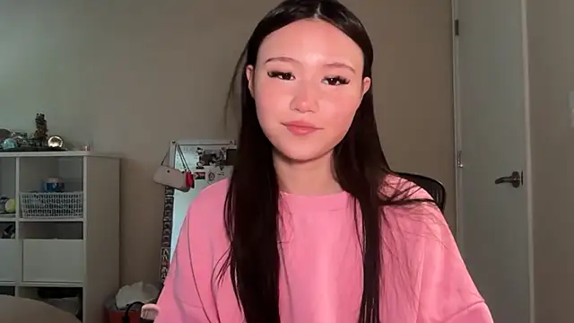 luvvivii online show from 05/16/26, 06:39