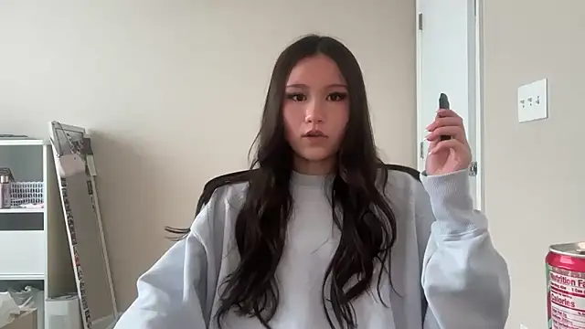 luvvivii online show from 05/25/26, 08:04