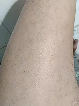 Snapshot of WGBI chatting on 12/21/25, 03:24 WGBI online show from 12/21/25, 03:24